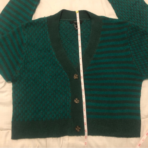 3/40$ Forever 21 - Longsleve Striped Cardigan Sweater - Picture 4 of 5